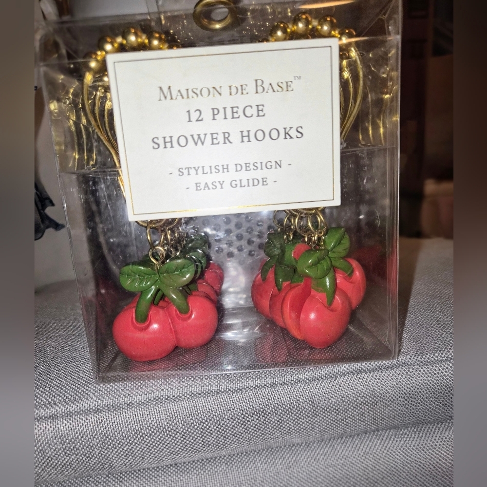 Maison De Base Cherry Shower Hooks Set of 12 – BNWT